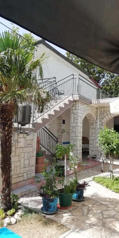 Apartment Hajduk Starigrad Paklenica Bagian luar foto