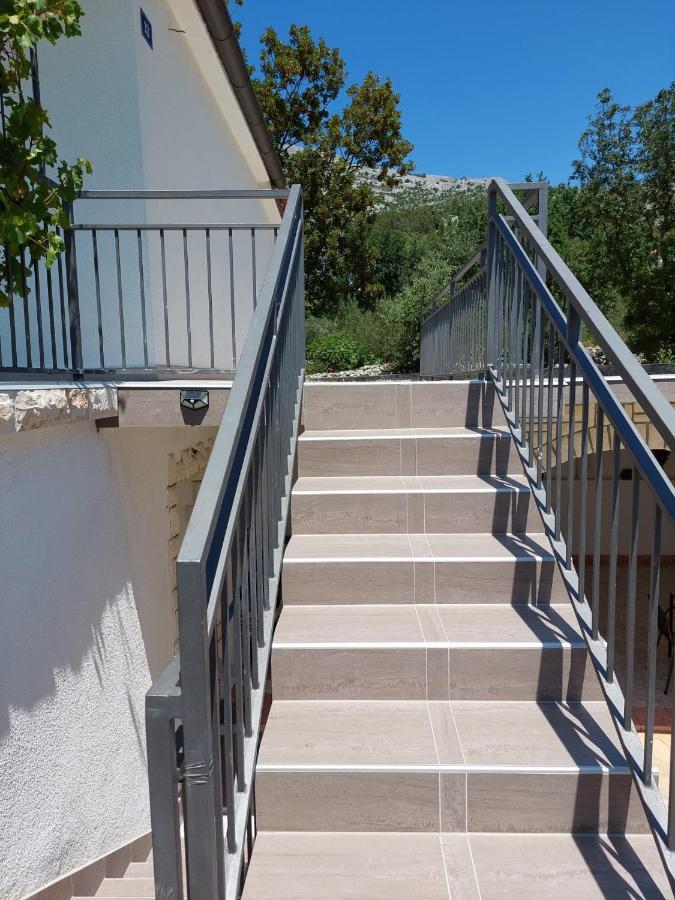 Apartment Hajduk Starigrad Paklenica Bagian luar foto