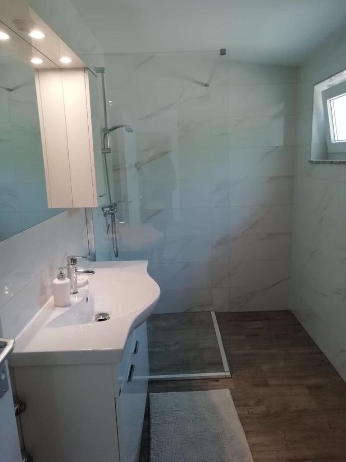 Apartment Hajduk Starigrad Paklenica Bagian luar foto