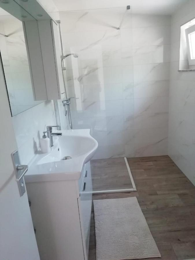 Apartment Hajduk Starigrad Paklenica Bagian luar foto