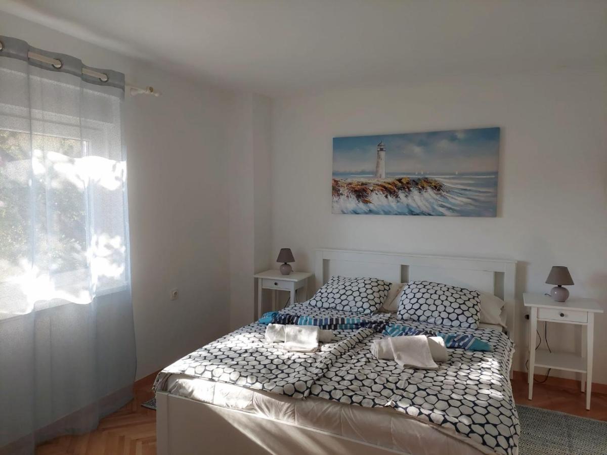 Apartment Hajduk Starigrad Paklenica Bagian luar foto